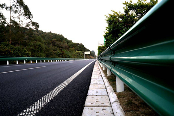 唐山高速公路护栏的常用类型